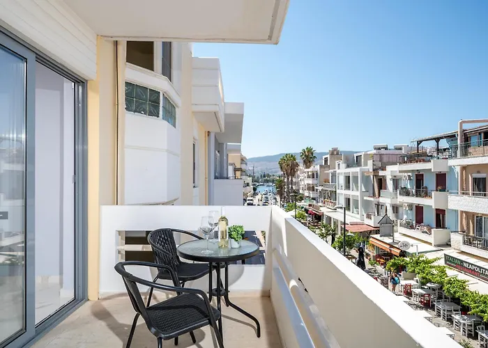 Avra העיירה קוס