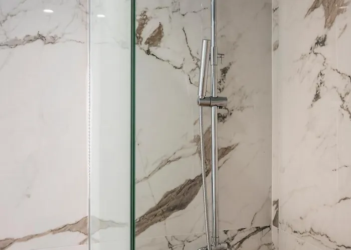 Апартаменты Avra *