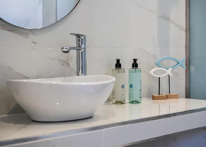 Апартаменты Avra