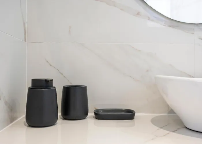 Апартаменты Avra